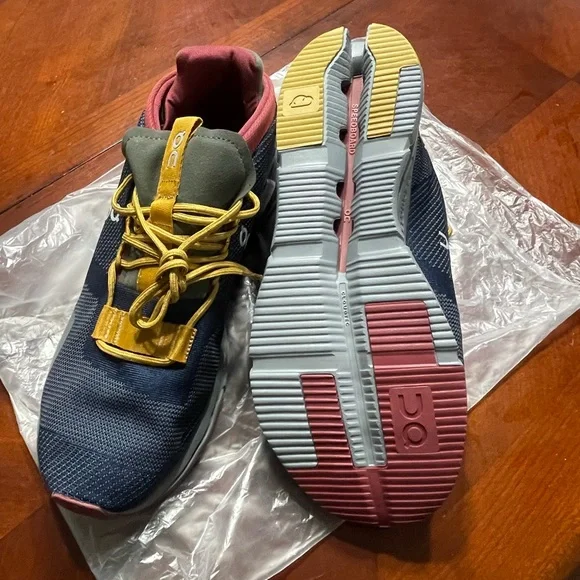 On Clouds size 11.  Brand new never worn. Multicolor - Picture 2 of 5